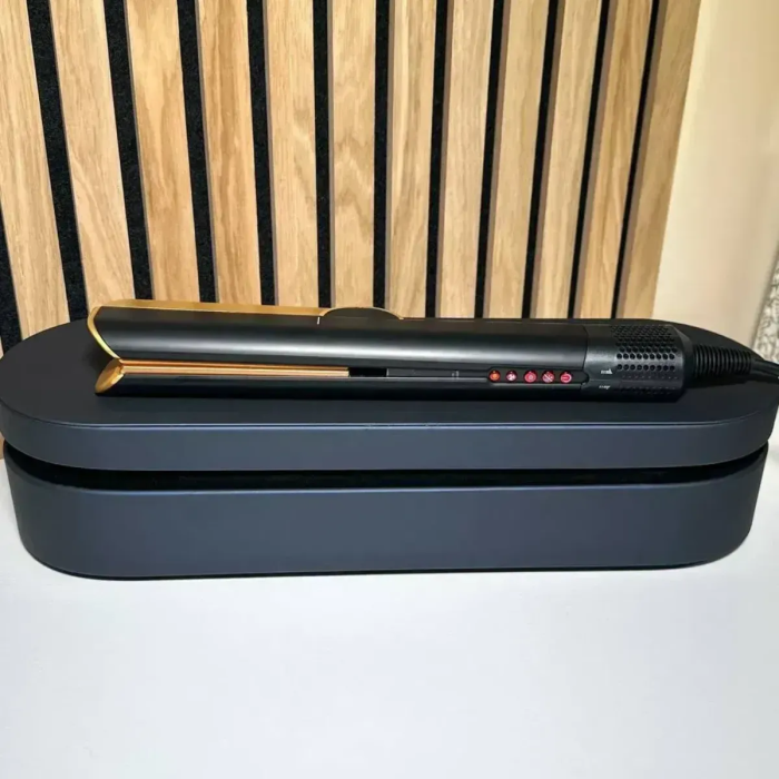 Стайлер-випрямляч для волосся з кейсом Airstrait HT-01 Onyx Black/Gold